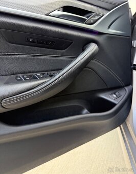 G30 530d X-Drive ČR INDIVIDUAL TOP SERVIS - 9
