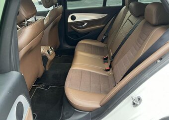 Mercedes-Benz Třídy E, E 220D 4MATIC ALL TERRAIN - 9