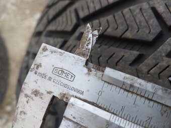 Zimní pneu 205/60 R na kov disk 7Jx16H2 - 9