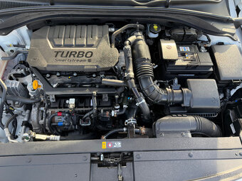 Hyundai i30 combi 1,5gdi 2022 v záruke - 9