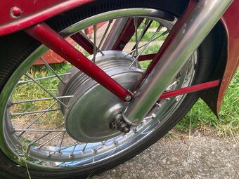 Jawa 250 - 9