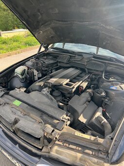 BMW 728i e38 - REZERVACE - 9