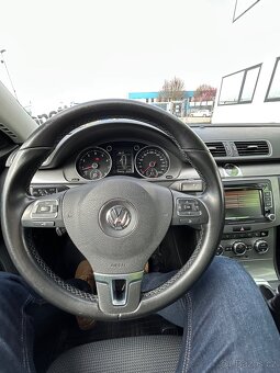 Volkswagen Passat 1.4 CNG + benzín 2012 - 9