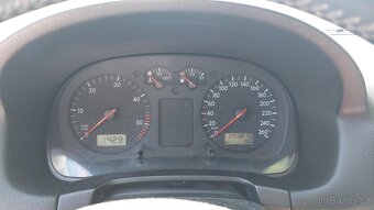 VOLKSWAGEN GOLF VARIANT 19 TDI - 9