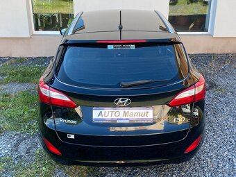 Hyundai i30, 1.6 16V 88kW, 1.maj, Nová STK - 9