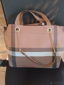 Kabelka Burberry 2 barvy - 9