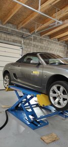 Mobilní nůžkový zvedák zdvih 3000 kg/110 cm - 9