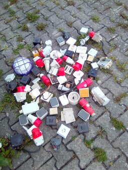 elektro zásuvky světla vypínače starší použití - 9