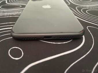 iPhone 11 - 9
