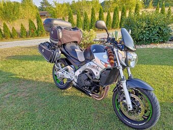 Suzuki GSR 600 - 9