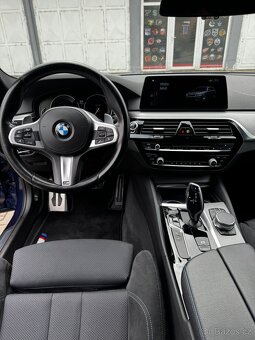 BMW 540i xDrive G31 - TOP STAV - 9