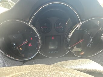 Chevrolet cruze 1.8 i 16V LT 104 kW - LPG - 9