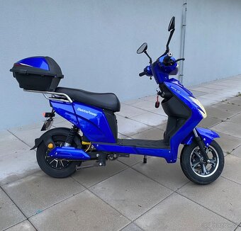 Elektroskutr bez ŘP Elektropower Nova M3 - 9