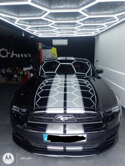 Ford Mustang - 9