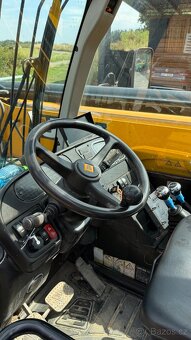 Teleskopický manipulátor JCB 535-95 - 9