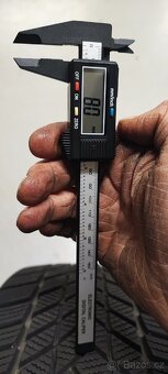 Jako nové 225/40/19 Matador Nordicca, DOT 2124, vz 9.2-8.0mm - 9