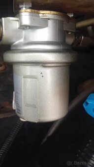 Prodám podávácí palivovou pumpu pro New holland CX,CR Case - 9