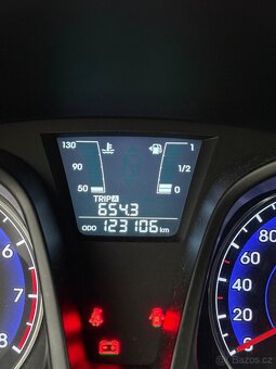 Hyundai IX20 1.6 CVVT 91kw, 123 tkm, + set kol - 9