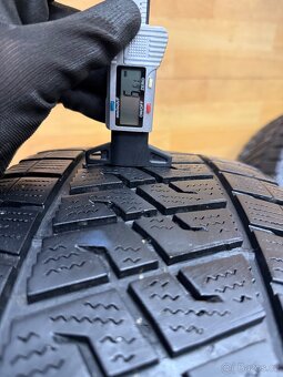 Zimní pneu 235/65/16C - 9