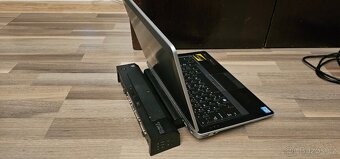 Dell Latitude Intel i5 + nová baterie+dokovací stanice - 9