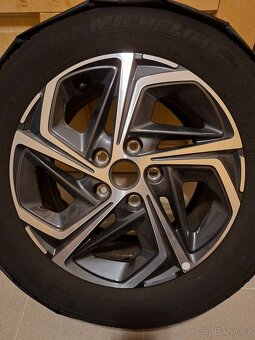 Prodám 16" Alu kola Hyundai 5x114,3 ET 50, 6,5Jx16 - 9