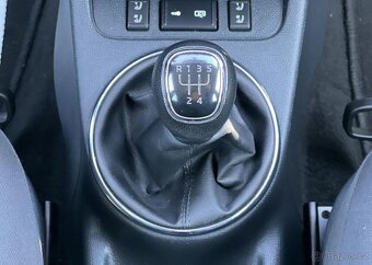 Škoda Fabia 1.2TSi 63kw KLIMA TEMPOMAT ALU manuál 63 kw - 9