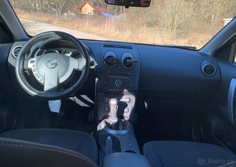 Nissan Qashqai 1.6 Tekna panorama - 9