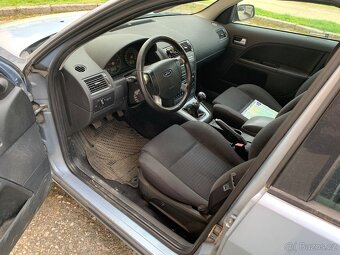 Ford Mondeo 2.2 - 9