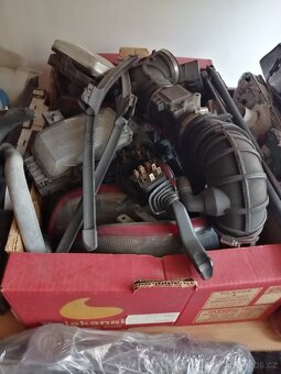 Díly na Uno, Vectra, Megane, Omega, Escort,Ka, Punto, Golf 4 - 9