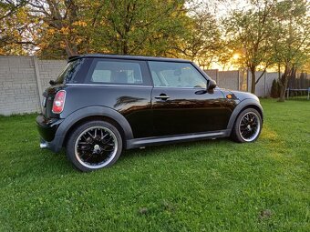 Prodám Mini One, typ 2011,motor 1,6 benzin 55kW - 9