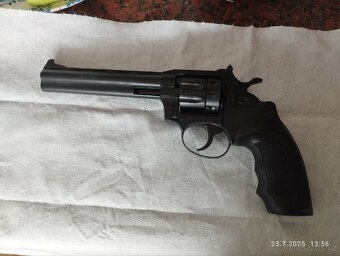 Revolver Flobert typ 661, 6 mm - 9