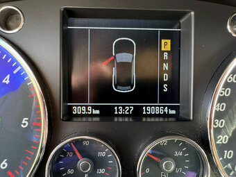 Volkswagen Touareg 2.5 TDI – 1. majitel, perfektní stav - 9