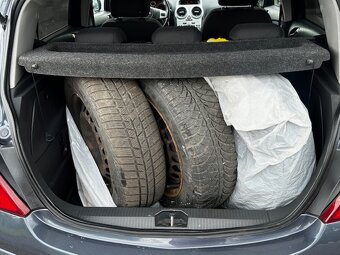 Opel Corsa 1.4i 66kw, r.2008, 1.majitel, klima, STK - 9