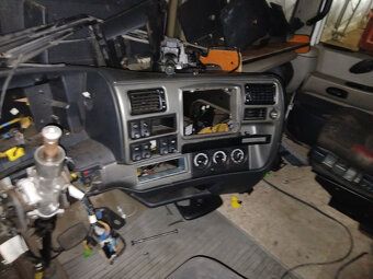 Kabina tahače Renault Magnum - 9