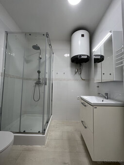 Pronájem bytu 1+kk, 28. října, Moravská Ostrava, 7900 Kč/měs - 9