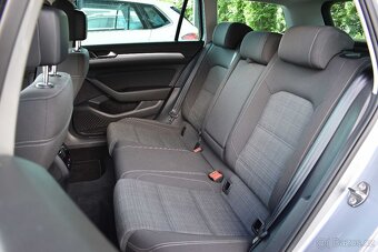 Volkswagen Passat 2.0 TDI 140kW DSG 4x4 TAŽNÉ DPH - 9