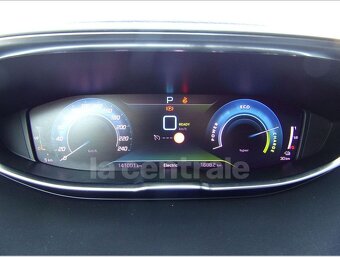 PEUGEOT 3008 II (2) HYbrid 225 ALLURE E-EAT8 rok 2021 - 9