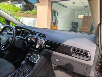 VW TOURAN 1.5 TSI DSG7 - 9
