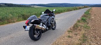 Suzuki GSX-R 1300 Hayabusa - 9