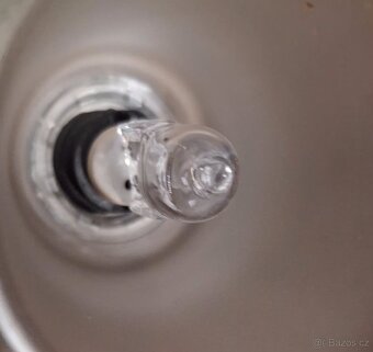 Kovověskleněný lustr - 9