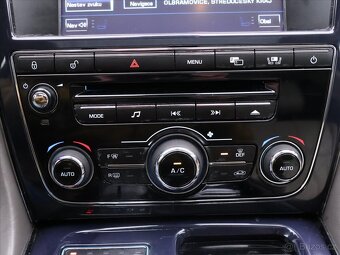 Jaguar XJ 3,0 V6 D 202kW PREMIUM LUXURY (2010) - 9