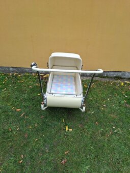 Starožitný kočárek pro miminko č.  202 - 9