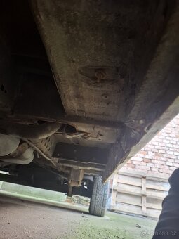 Ford tranzit na opravu 2.2 81kw - 9