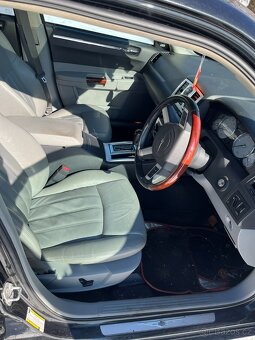 // CHRYSLER 300C SEDAN 3.0 CRD 2007 // DÍLY - 9