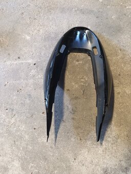 Sedlo a plast/křídlo Honda CBR 600F - 9