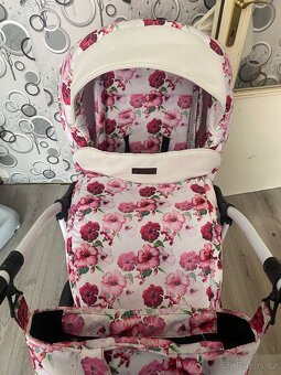 Prodám krásný kočárek babylux - 9