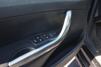 Peugeot 308, Peugeot 308SW, 1,6HDi automat, 7míst - 9