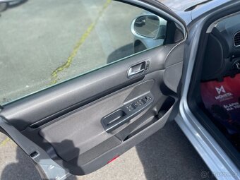 Volkswagen Golf - 9