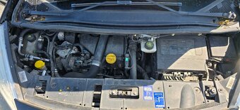 Renault grand scenic 1.5dci 81kw 2014 7-místný - 9