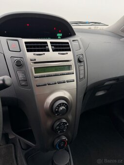 Toyota Yaris 1.0 VVT-i - 9